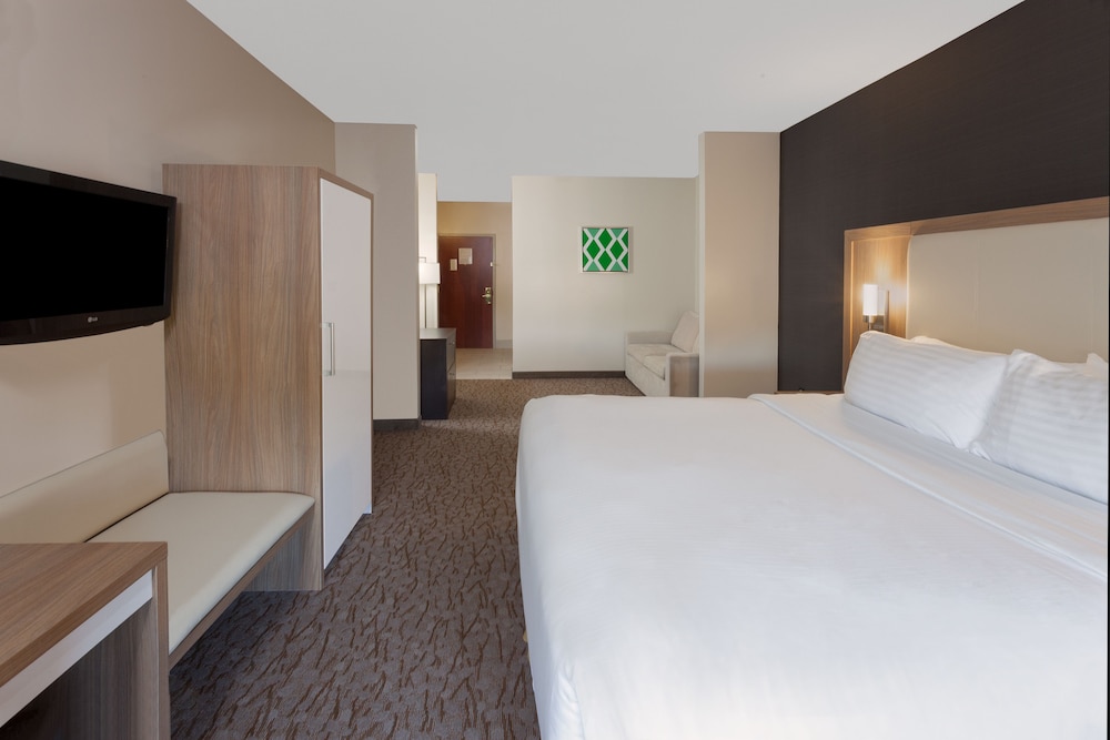 Holiday Inn Express Hotel And Suites Dayton West Brookville 20/46