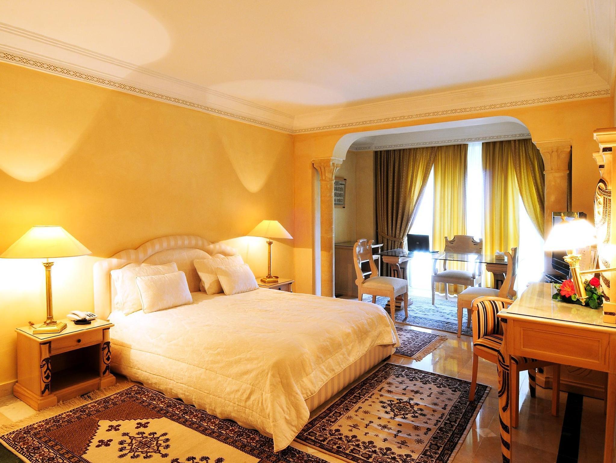 Triple room