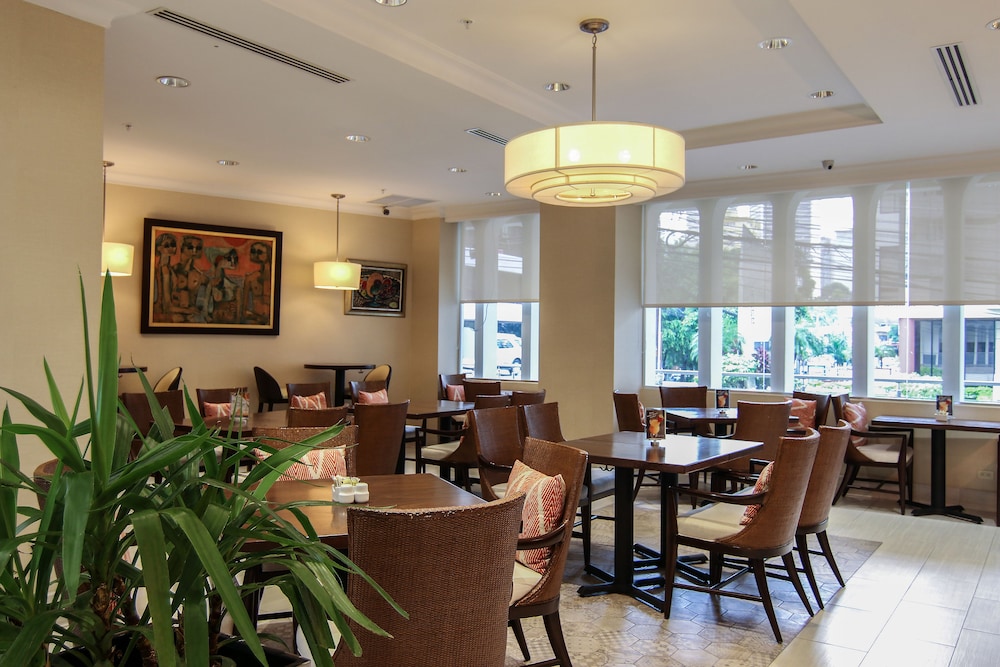 The Executive Hotel 52/59