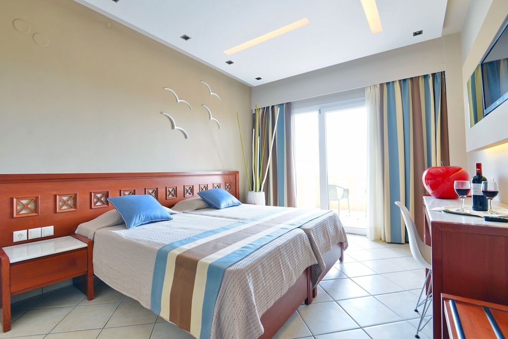 Evilion Sea And Sun Hotel 15/78