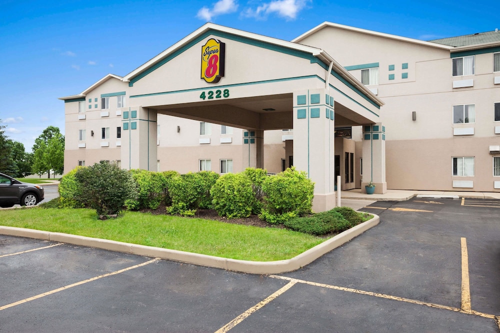 Super 8 By Wyndham Aurora/Naperville Area 1/39