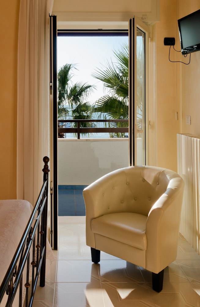 Mediterraneo Hotel 41/73
