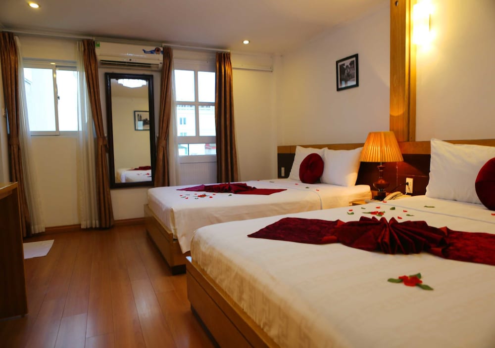 Family Holiday Hotel 12/50