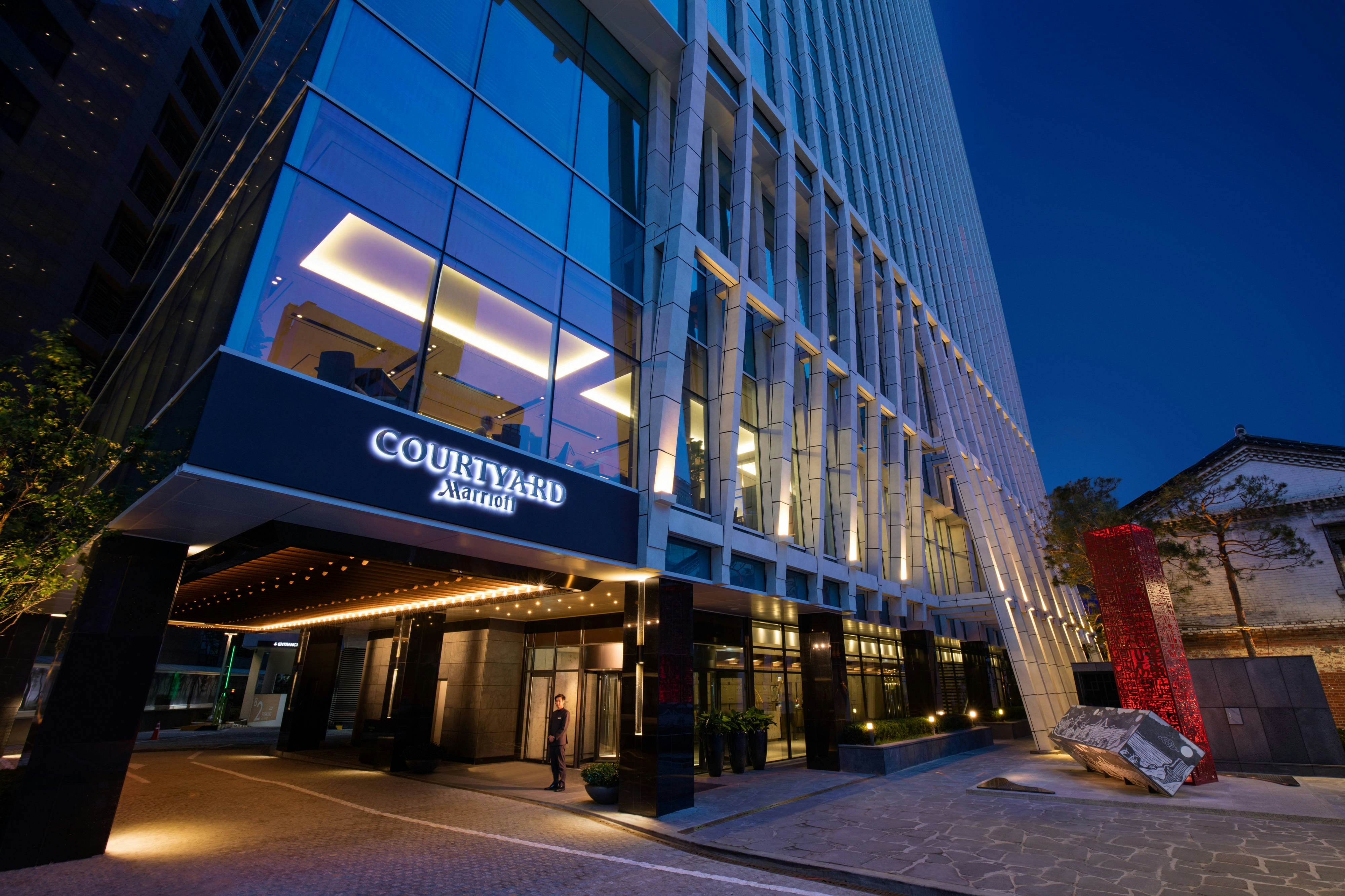 Courtyard by Marriott Seoul Myeongdong 52/53