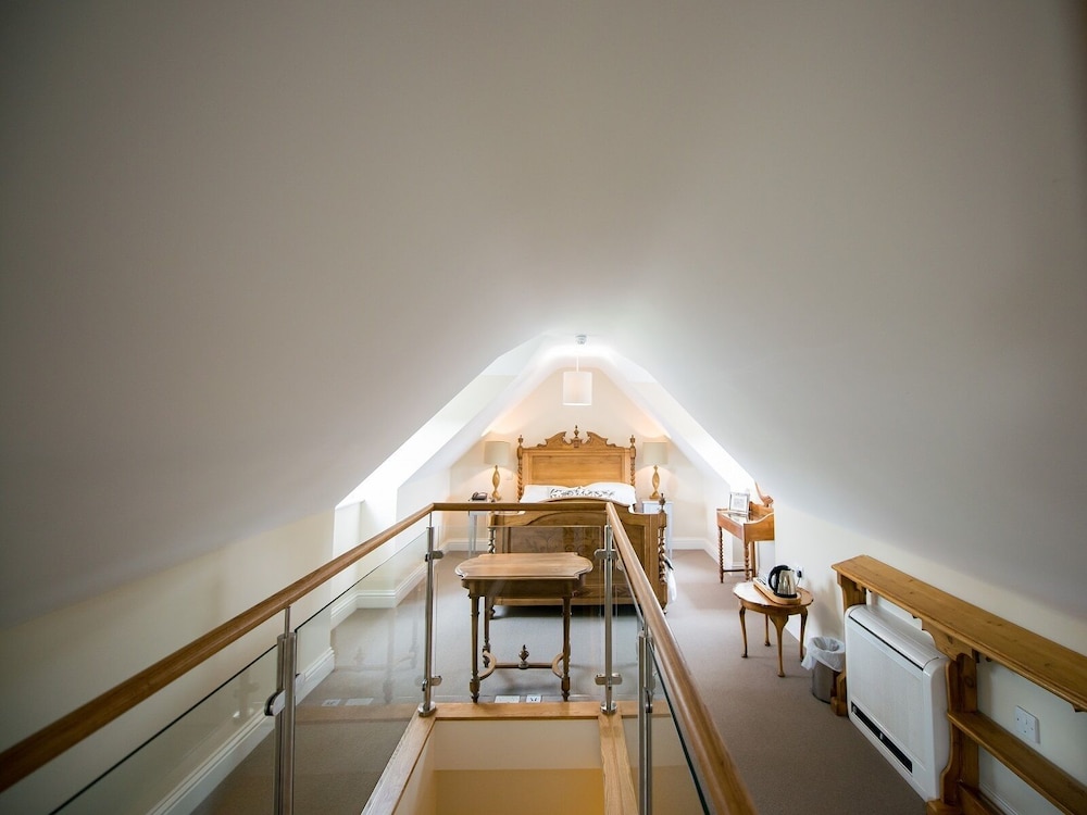 The Boathouse 23/50