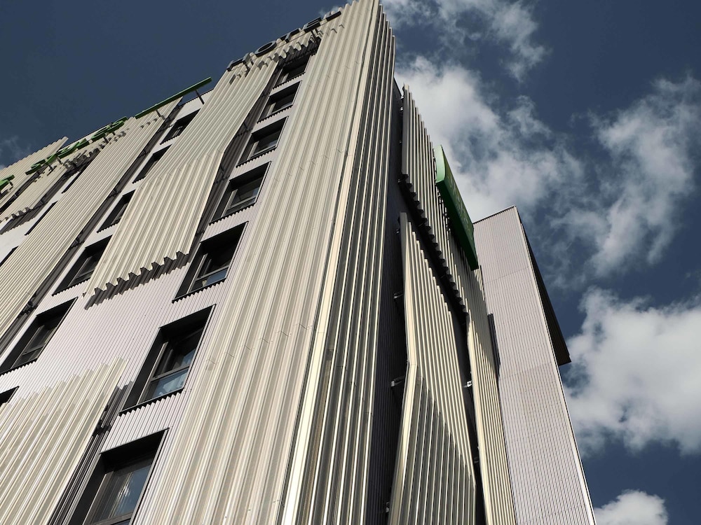IBIS STYLES ARAD 2/49