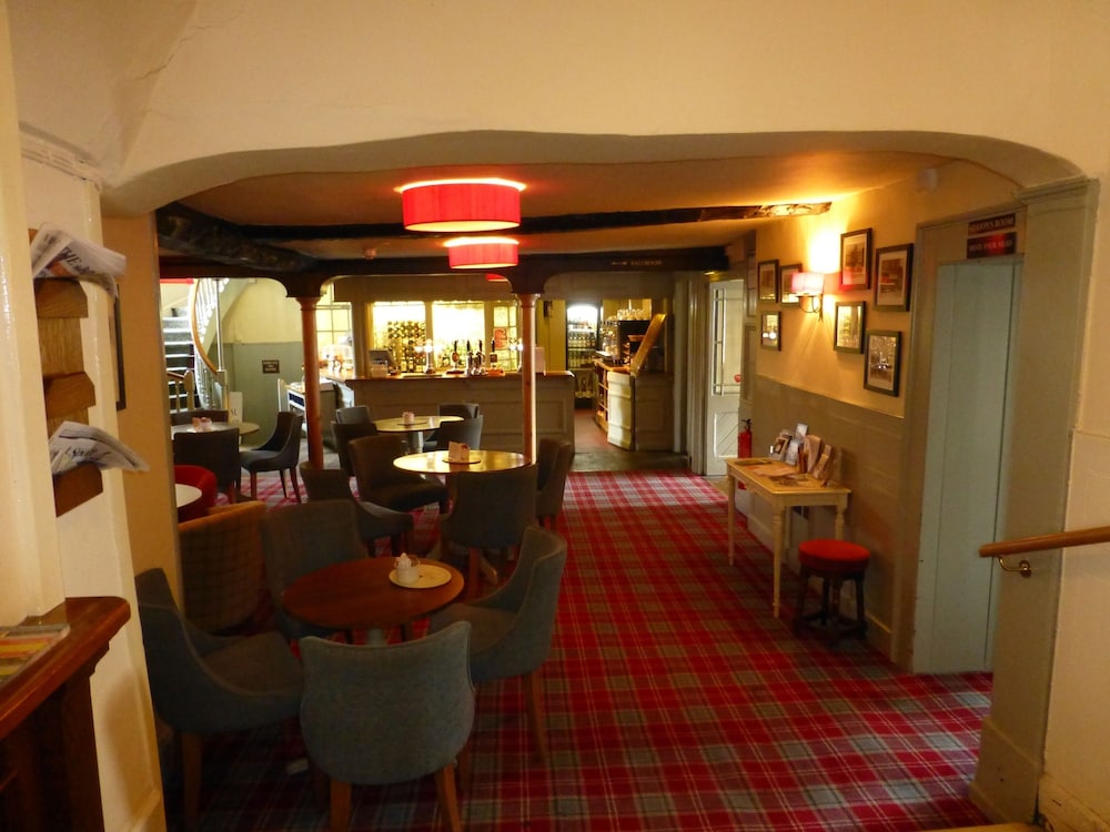 The Bear Hotel 28/33