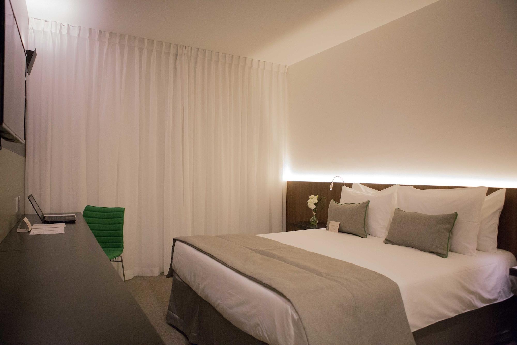 Room, Queen Bed, Accessible