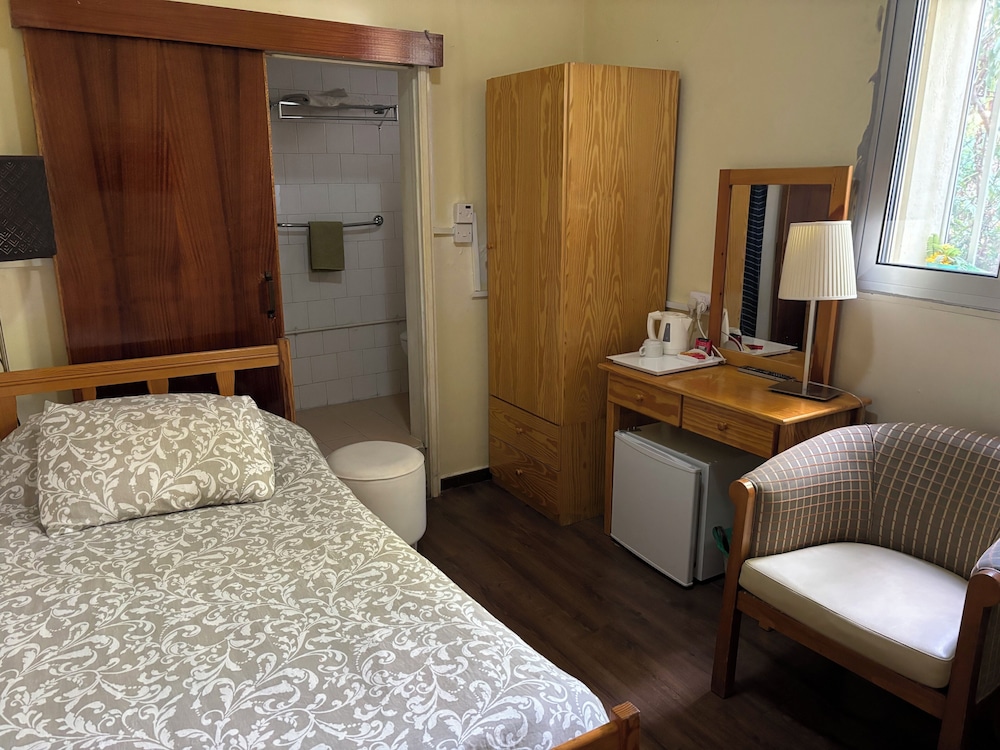Christys Palace Hotel 34/50