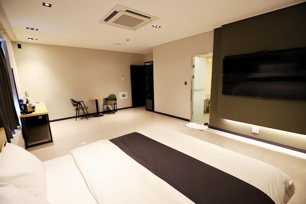 Dongducheon Hotel The Gray 15/29