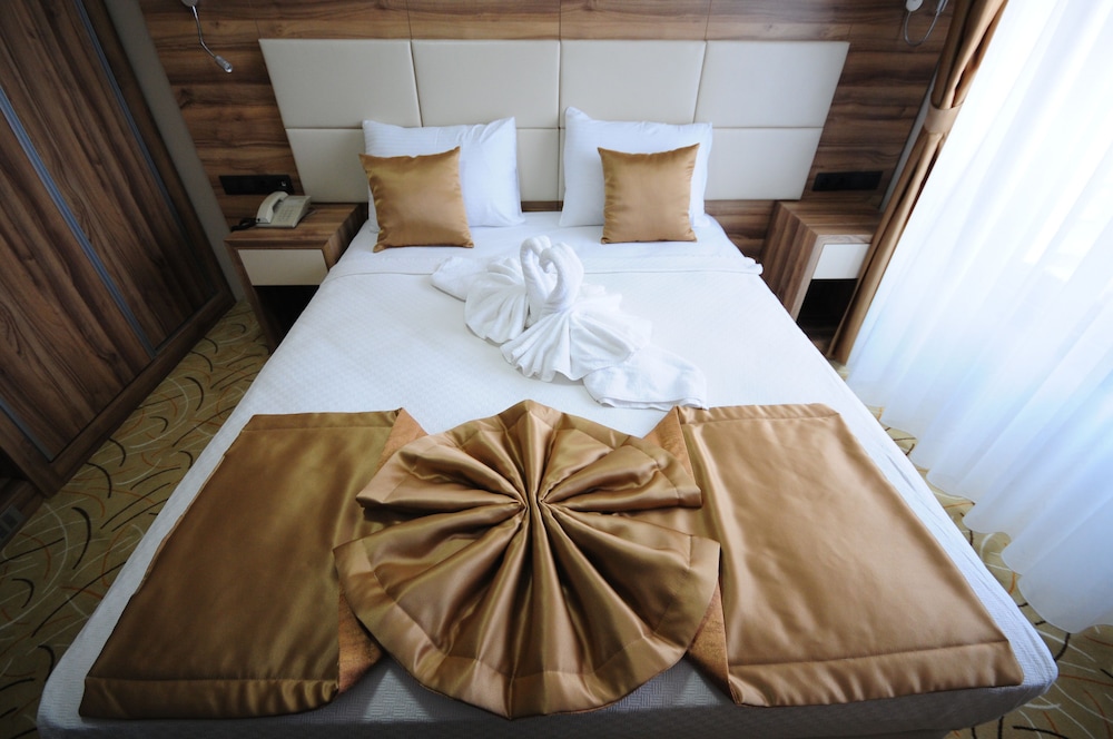 Grand Hekimoglu Hotel 7/15