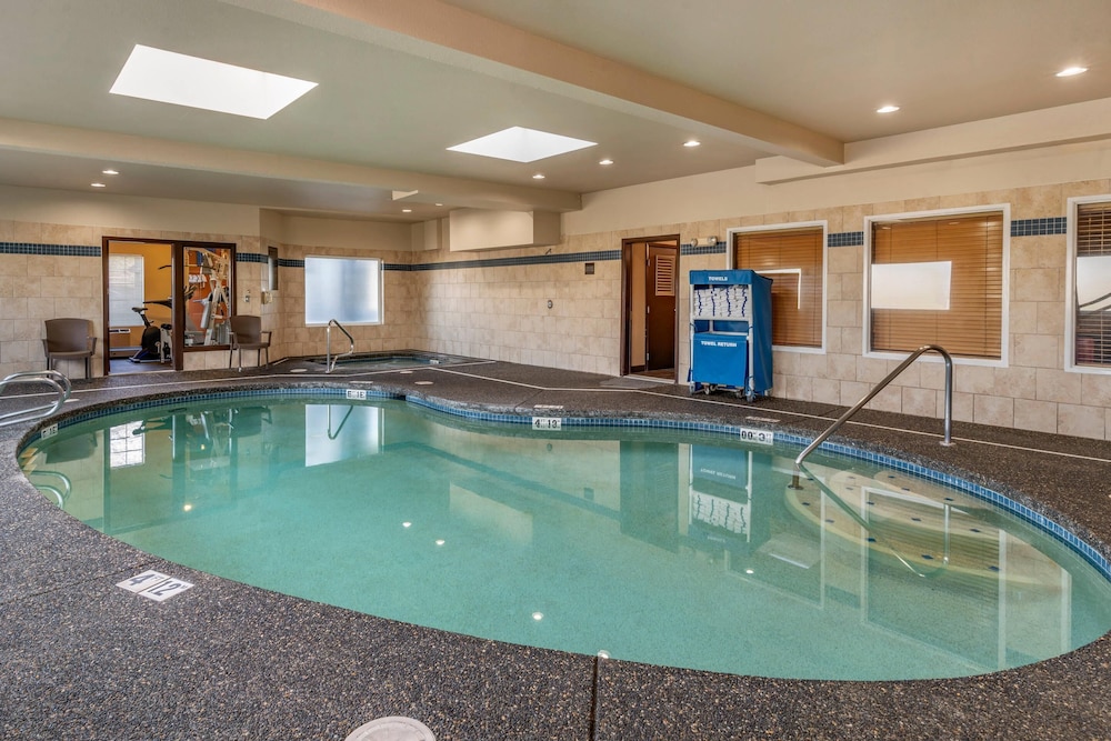 swimming pool spa