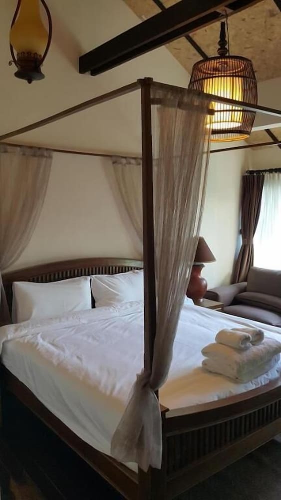 Yi's Garden Villa 8/39