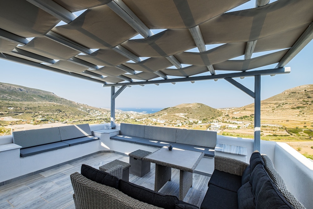 Paros Nereids Villas 4/50