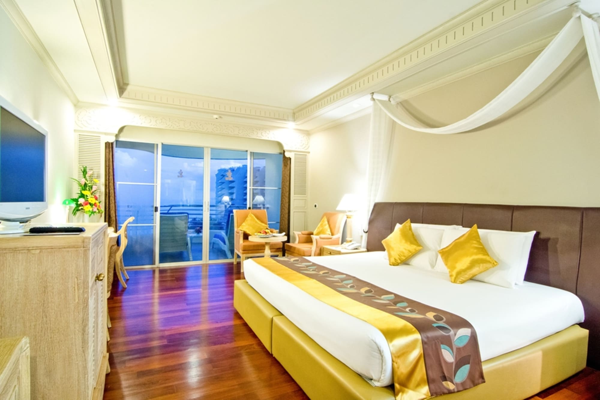 GRAND, OCEAN, PEARL
