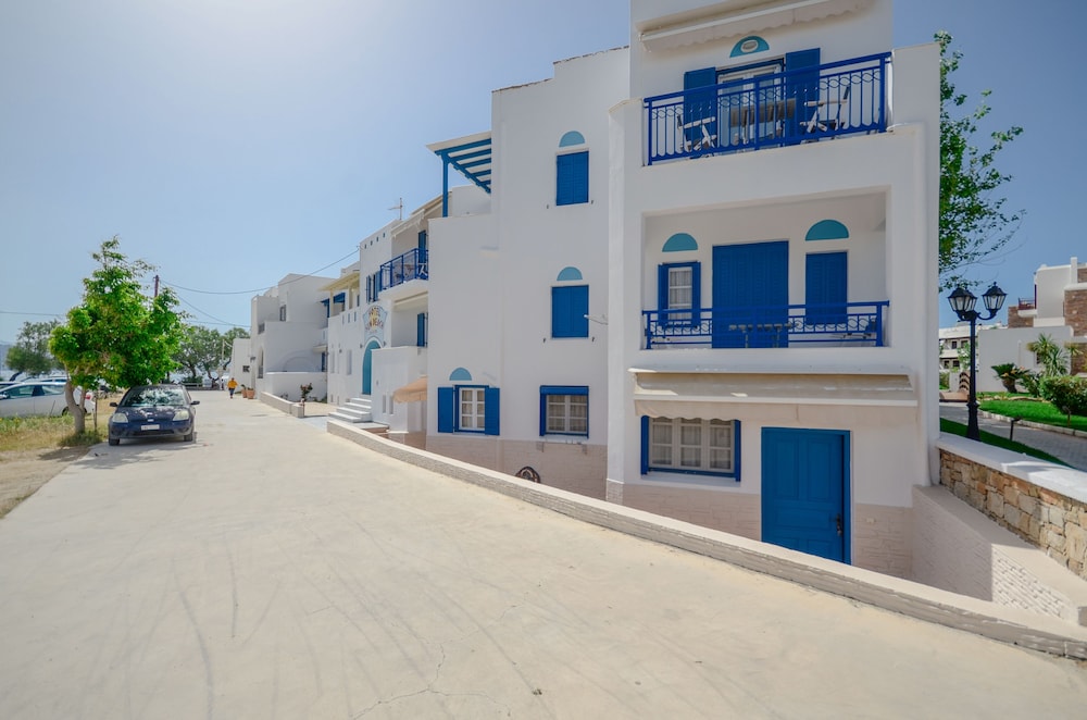 Sun Beach Hotel 46/59