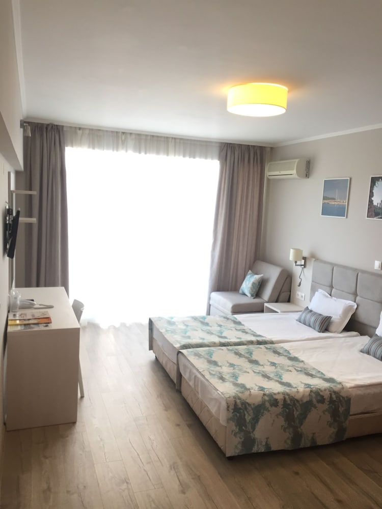 Hotel Helios 6/38
