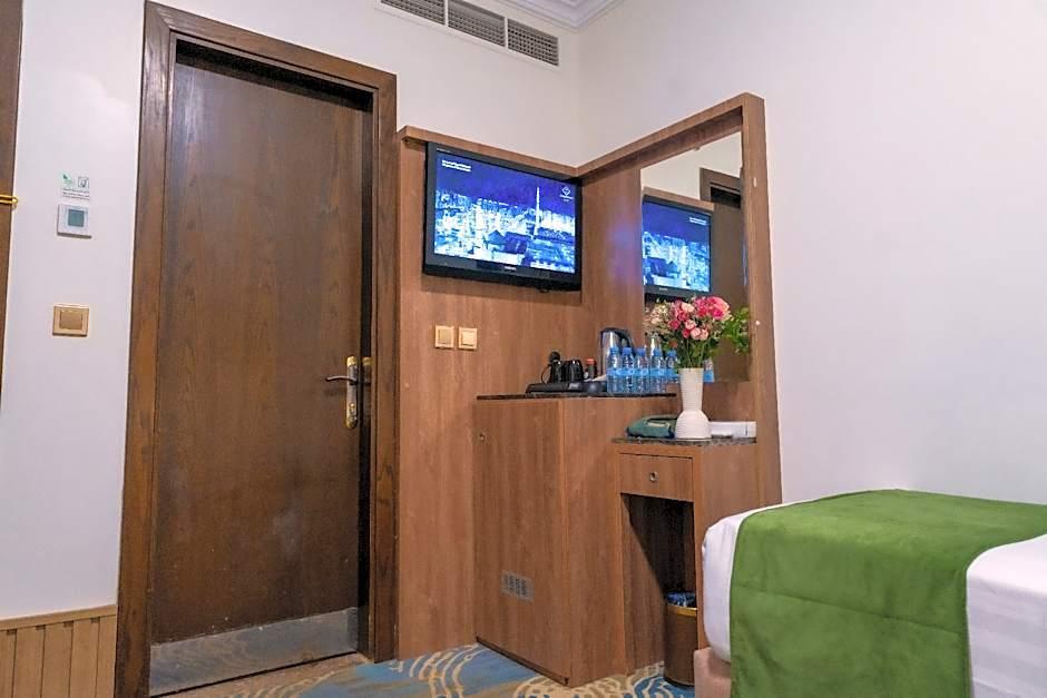 Hayah Plaza Hotel 4/24