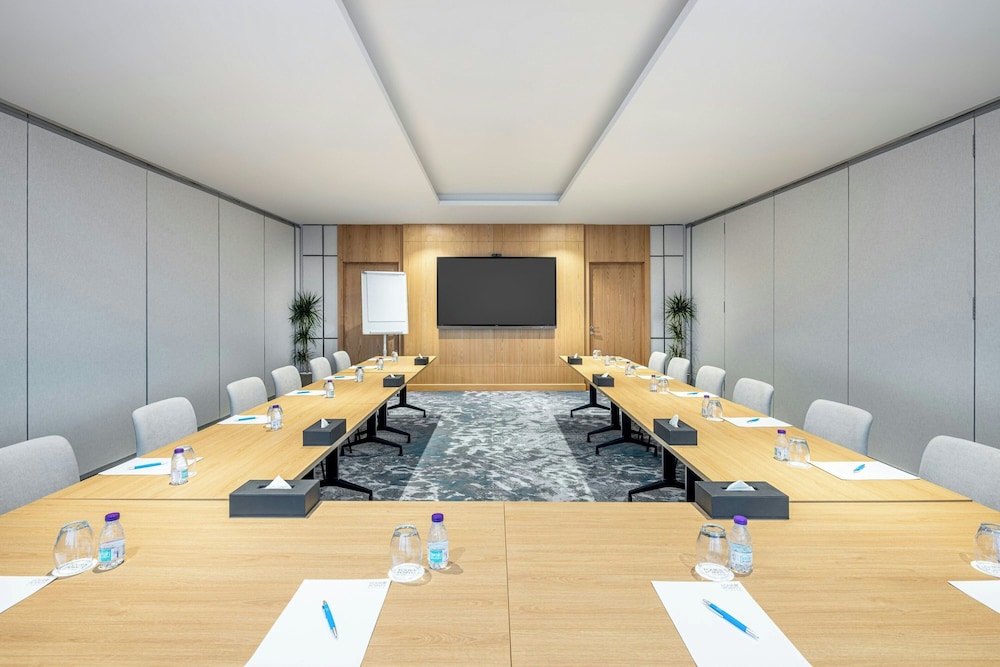 فندق فور بوينتس باي شيراتون جدة طريق الملك فهد(Four Points by Sheraton Jeddah King Fahd Road) 44/50