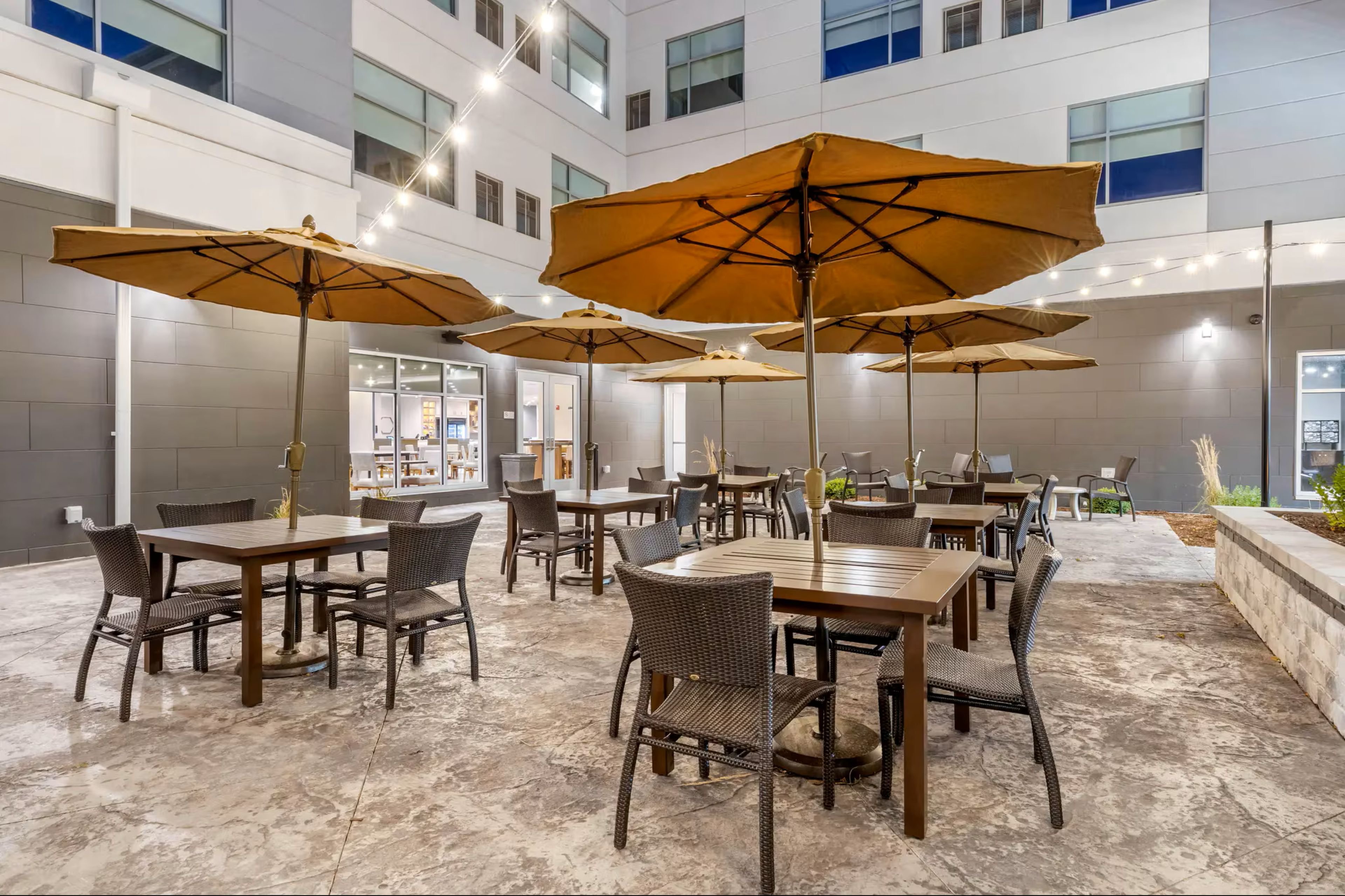 Holiday Inn Express Bettendorf - Davenport NE by IHG 26/41