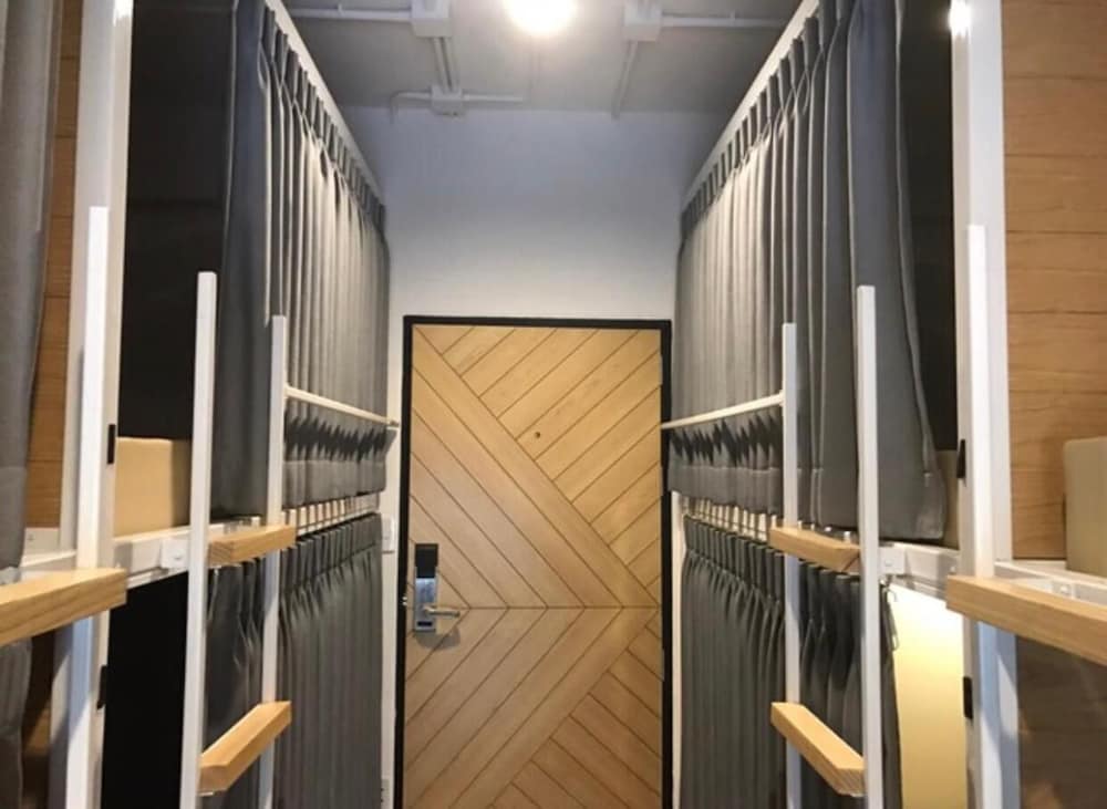 Bed One Block Hostel 3/61
