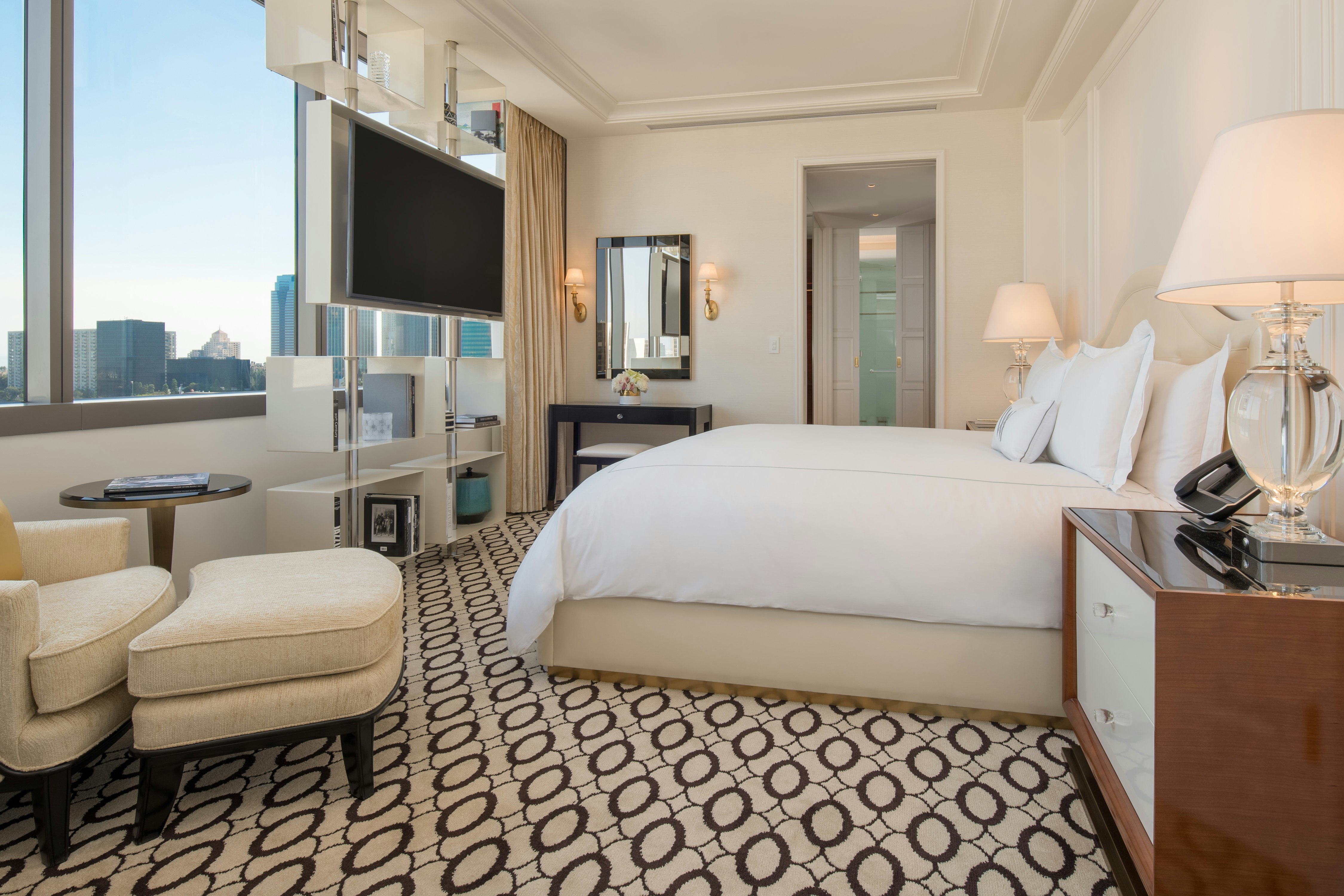 Beverly Hills, Suite