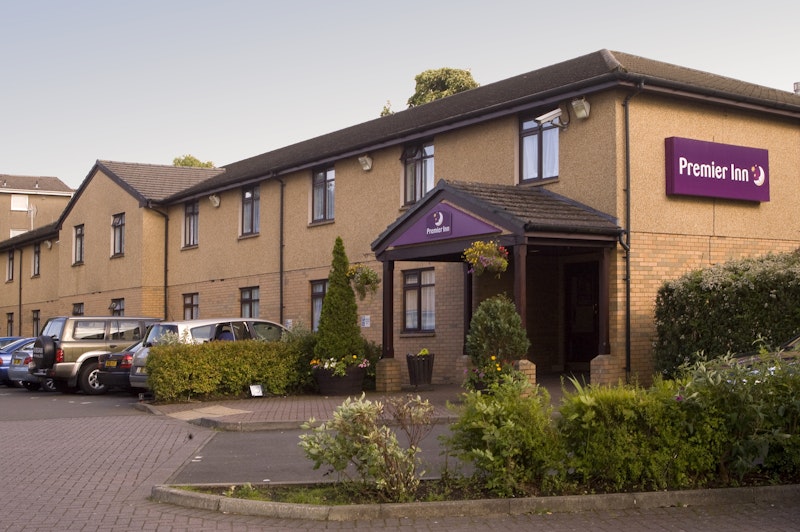 Premier Inn Glasgow East Kilbride (Peel Park) 6/22