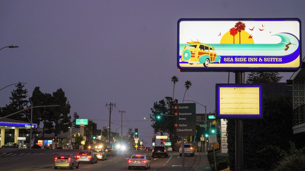 Seaside Inn & Suites 4/43
