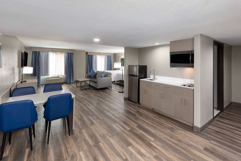 EFFICIENCY, STUDIO, SUITE, 2 QUEEN BEDS