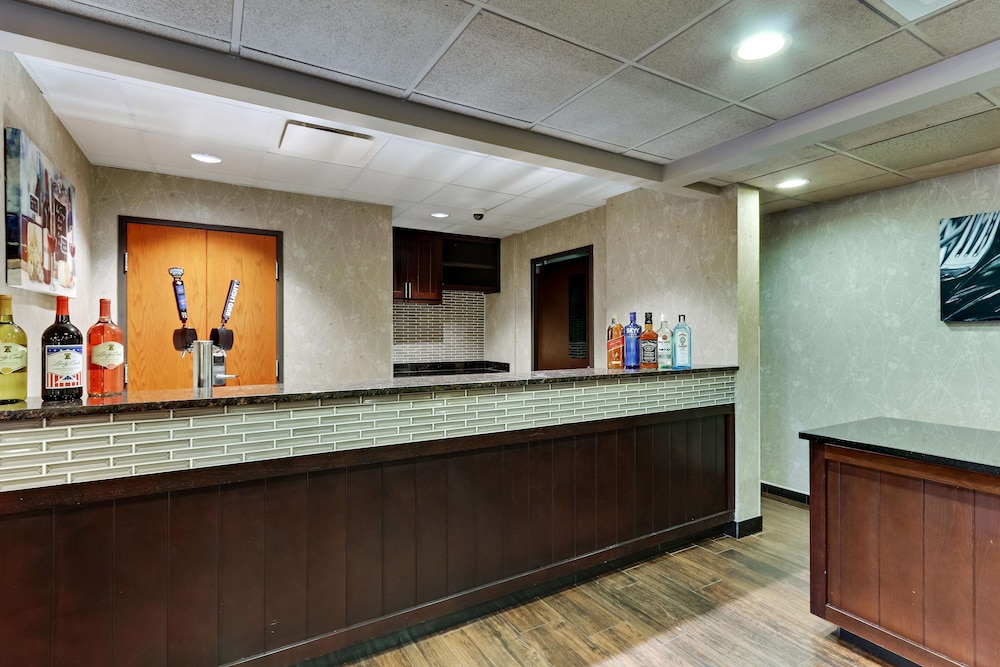 Drury Plaza Hotel San Antonio Airport 3/50