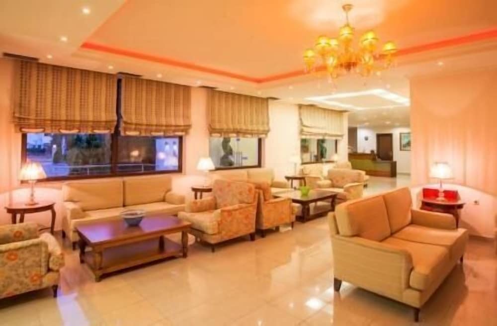 KYNISKA HOTEL 16/30