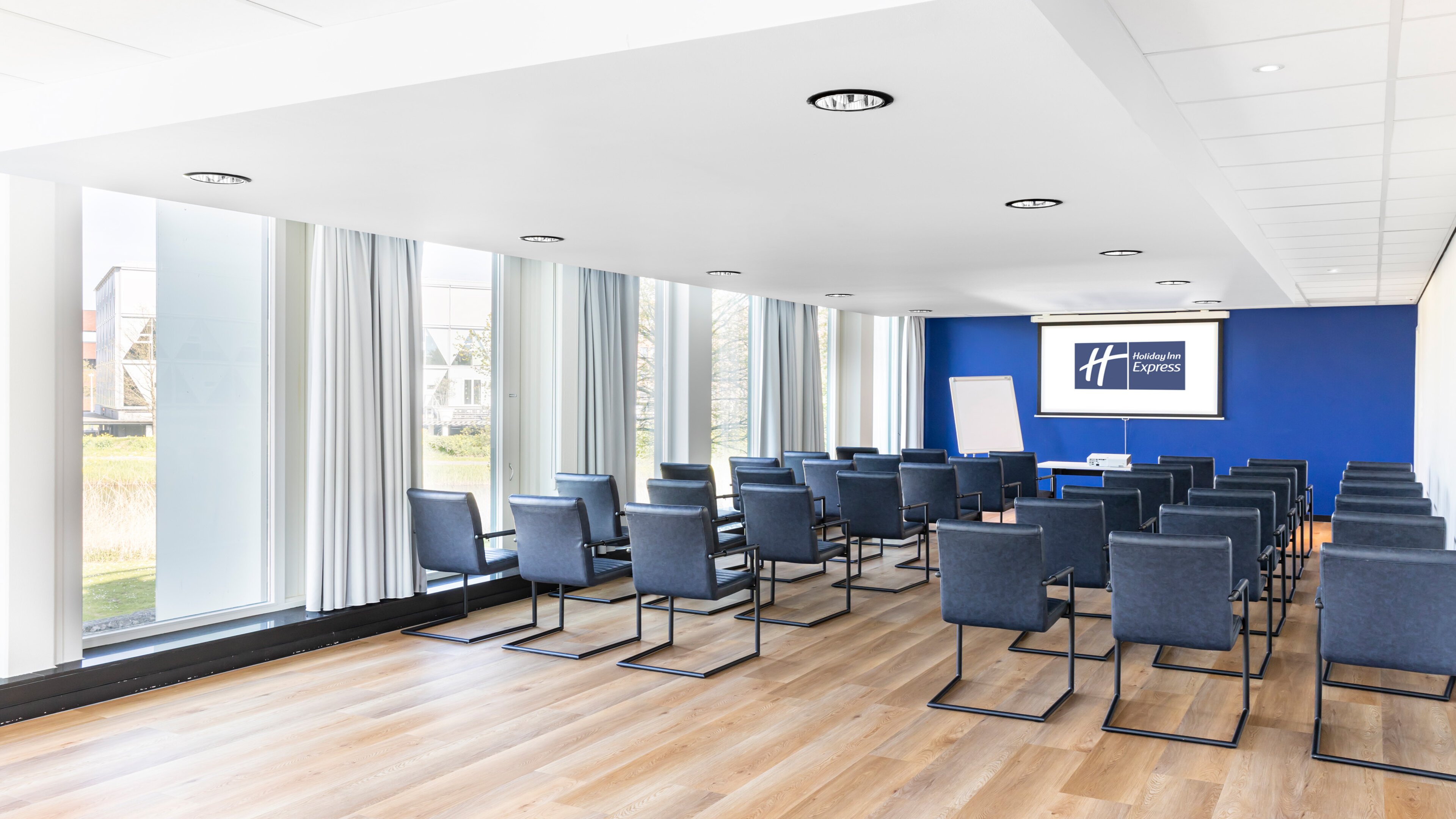 HOLIDAY INN EXPRESS UTRECHT - PAPENDORP 54/61