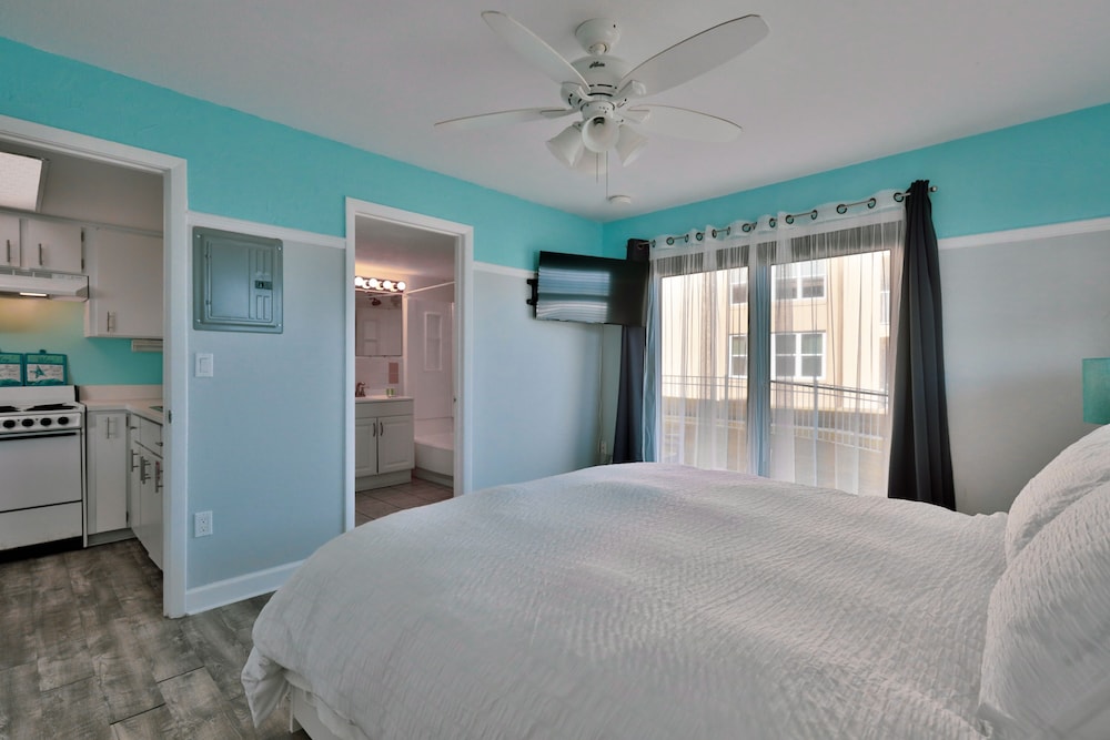 Coastal Waters Inn 51/74