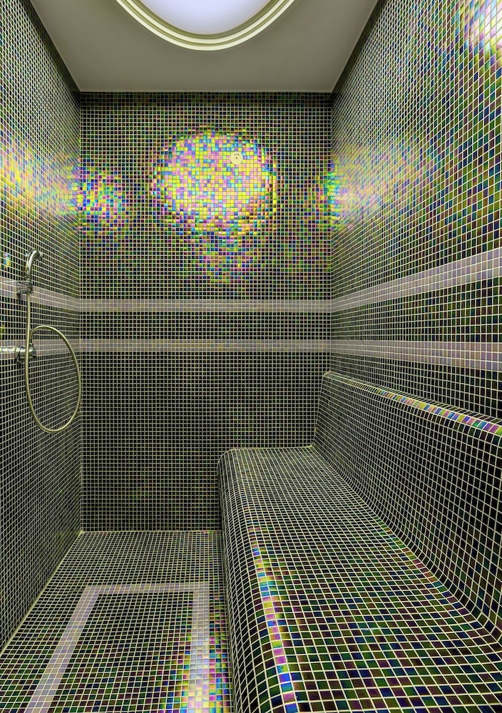 Gleam Bomonti Hotel 33/44