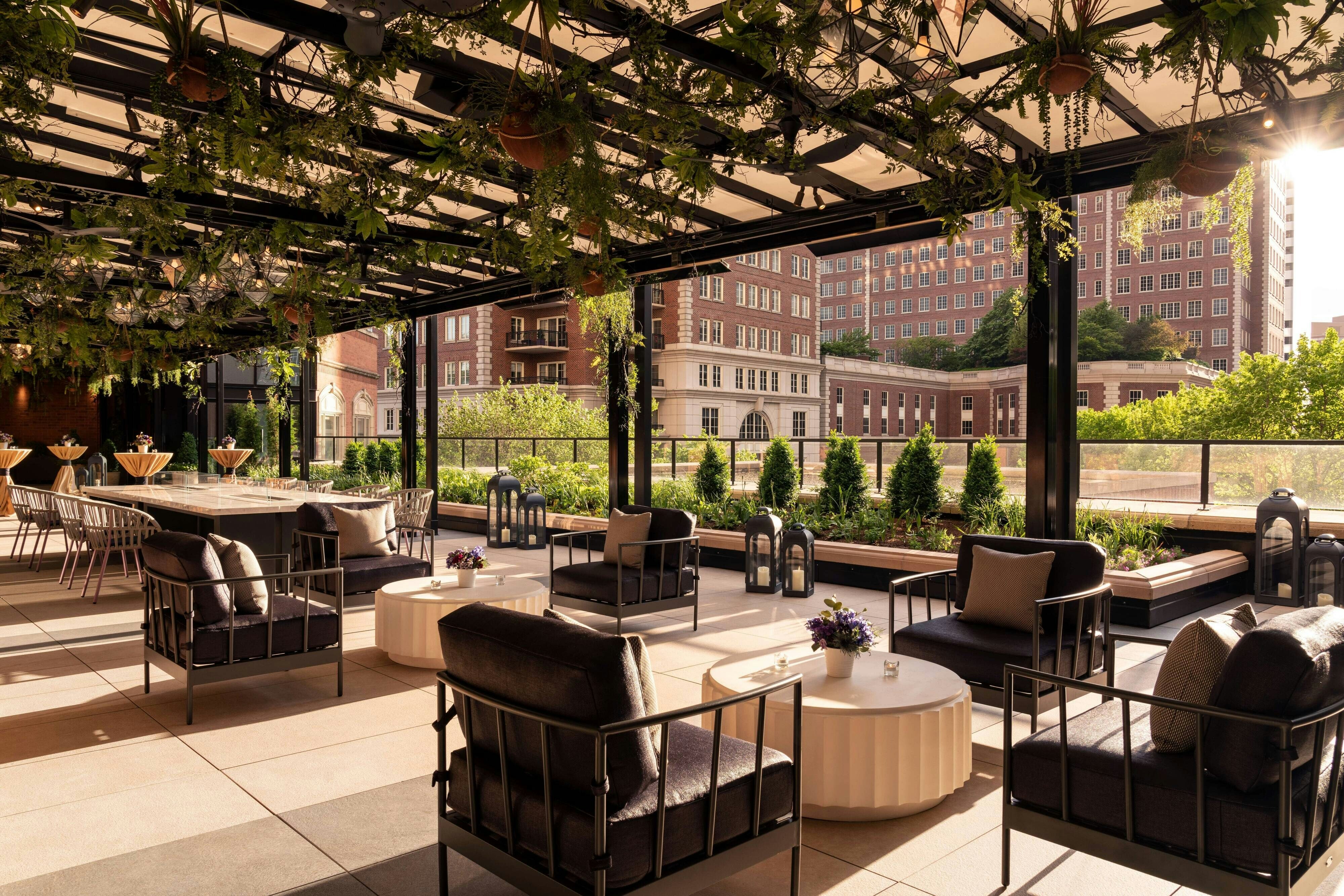 The Ritz-Carlton, St. Louis 12/41