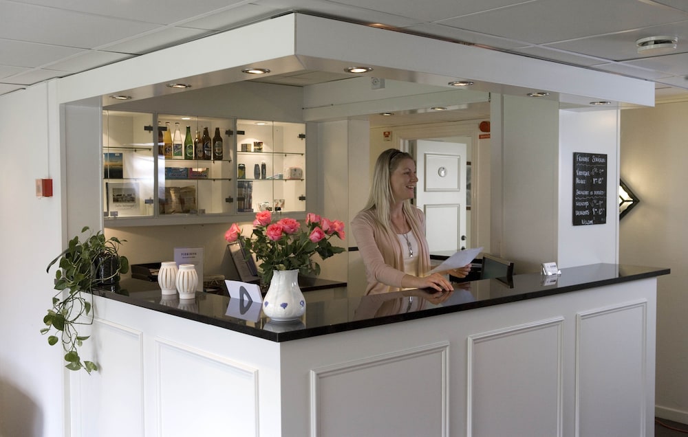 Hotell Bla Blom 1/50