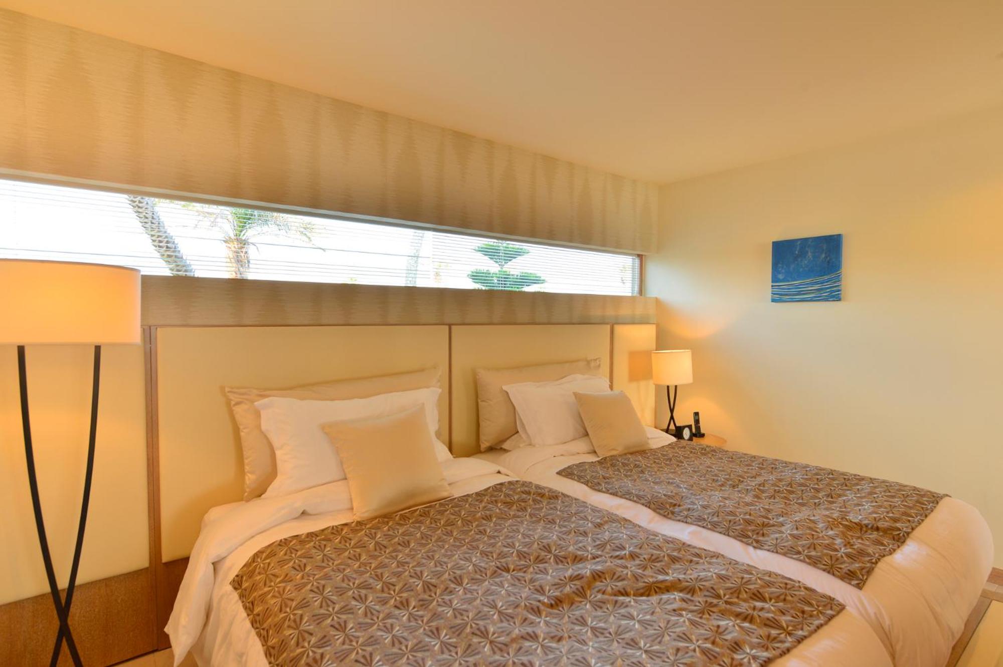 2 Bedrooms, Suite, Villa, Bay Front