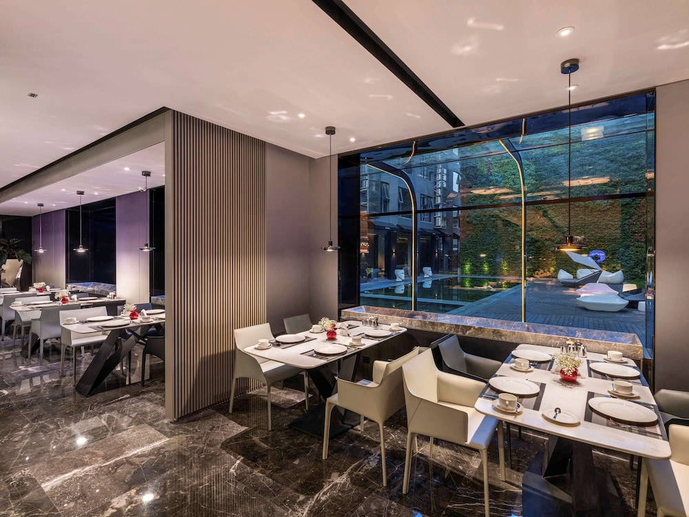 Novotel Yangzhou Slender West Lake 38/60