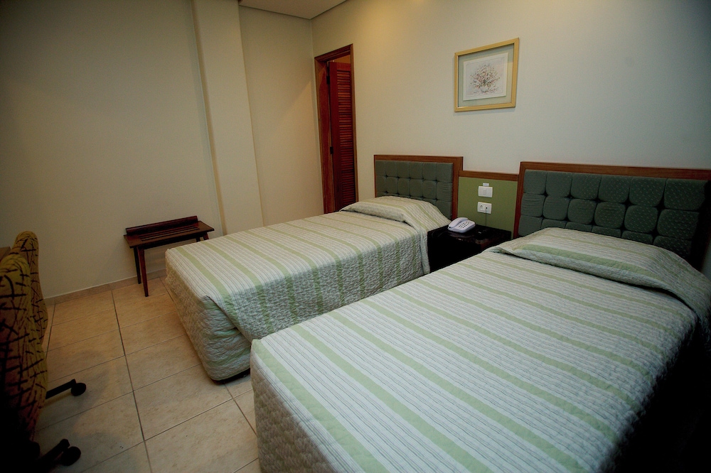 Hotel Cinelandia 9/40