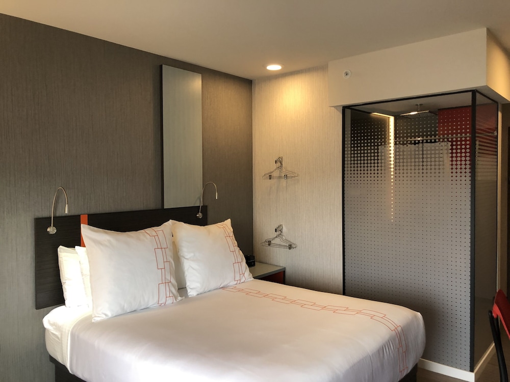 Best Western Premier Springfield Plaza District Hotel 13/36