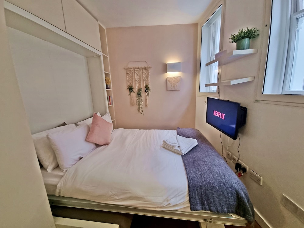 Urban Stay London City Apartments 9/50