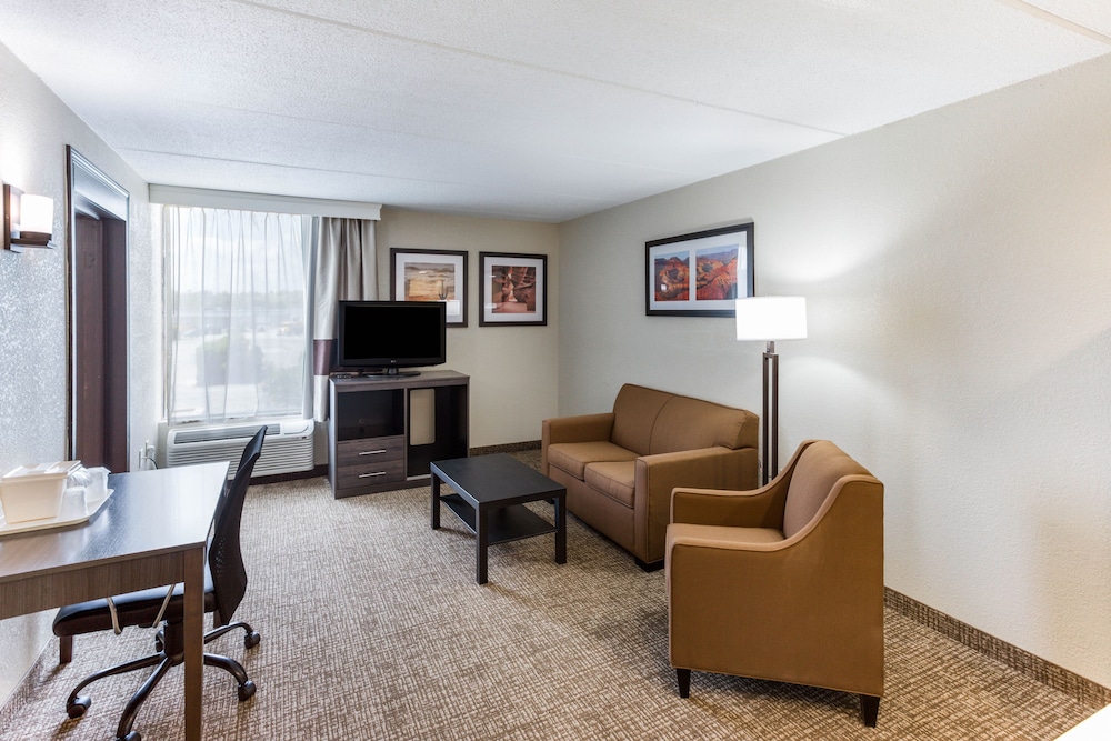 Quality Inn & Suites Plattsburgh 28/41
