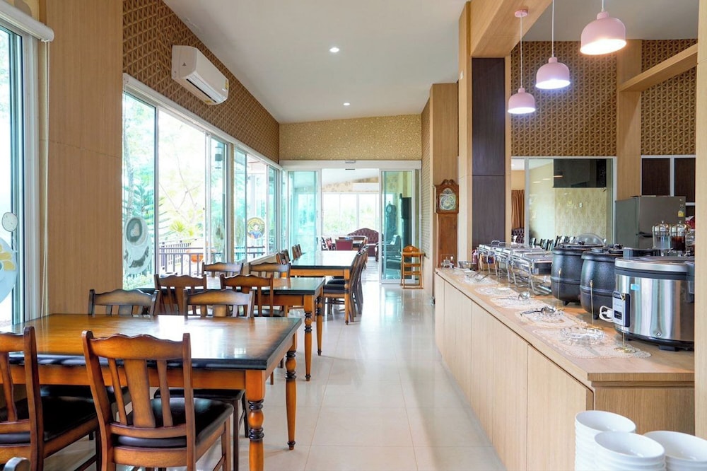 Hiso Place Hotel 56/70