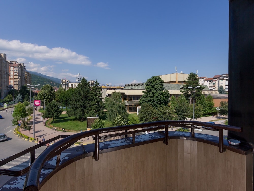 Hotel Lirak 48/50