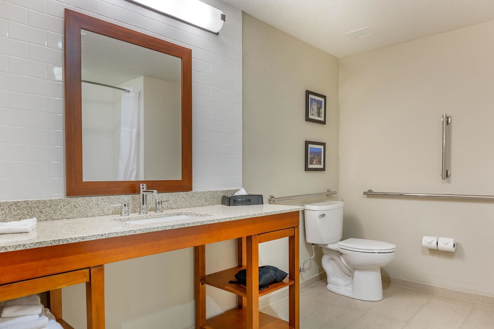 Comfort Inn & Suites Boise Airport 15/51