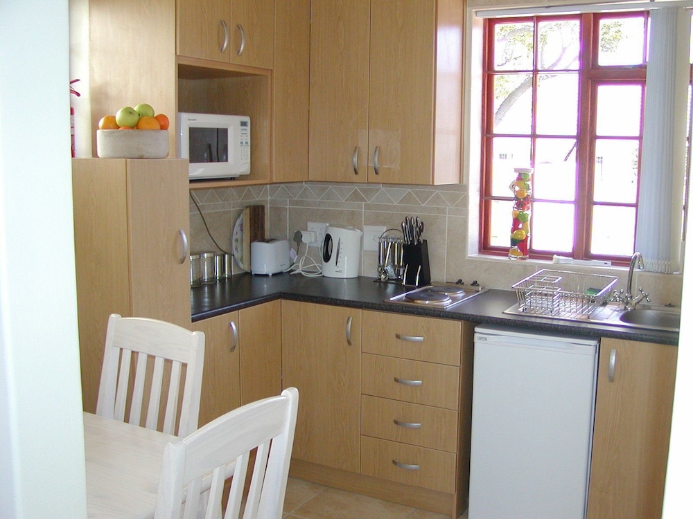 Ascot Gardens Self Catering 6/20