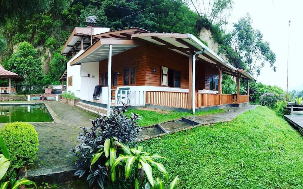 Villa Bayu Lembang 30/35