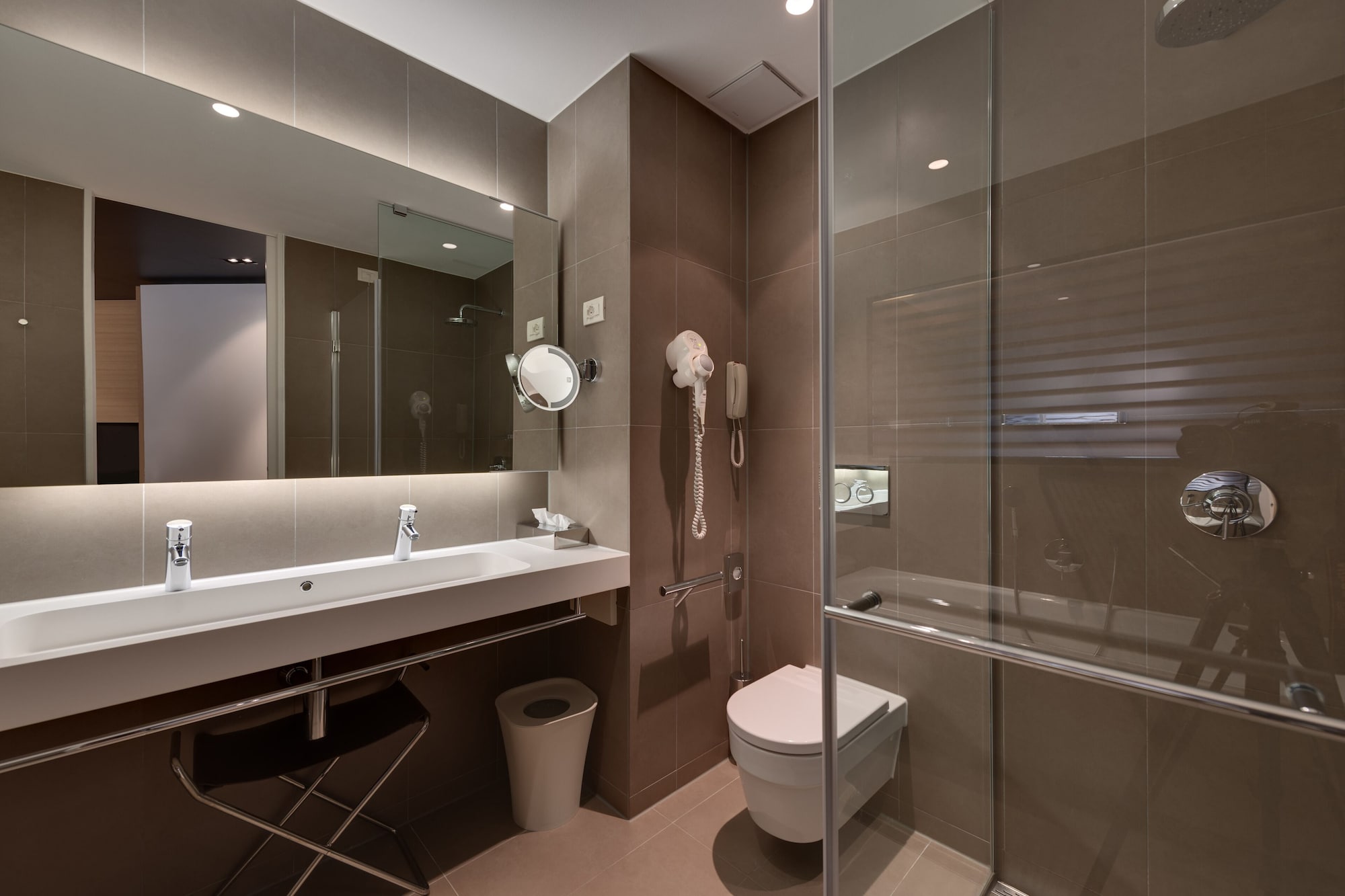 Gallery Suite