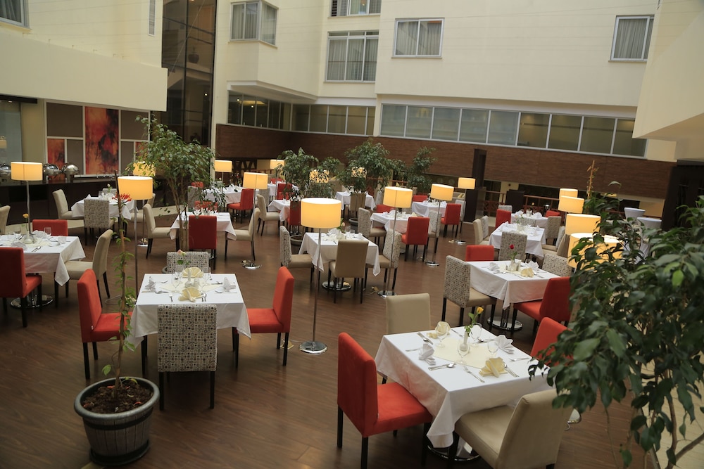 Cassiopeia Hotel 40/50