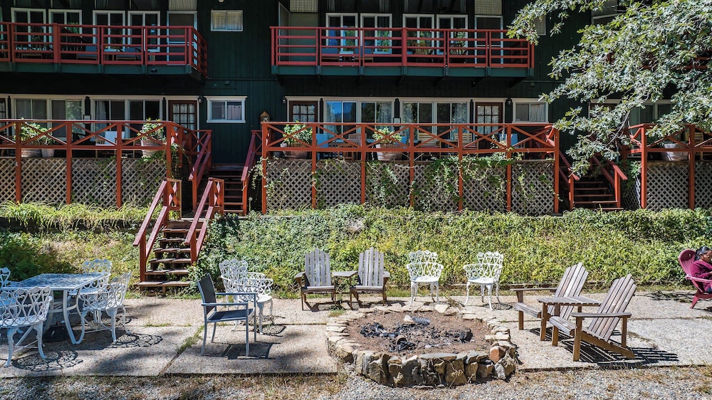 Narrow Gauge Inn 62/70